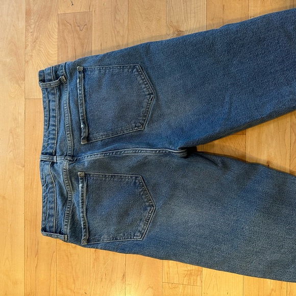 Zara Cropped Blue Jeans with Frayed Hem - Picture 6 of 6